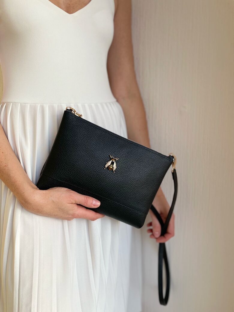 Melna plecu soma ar BITI