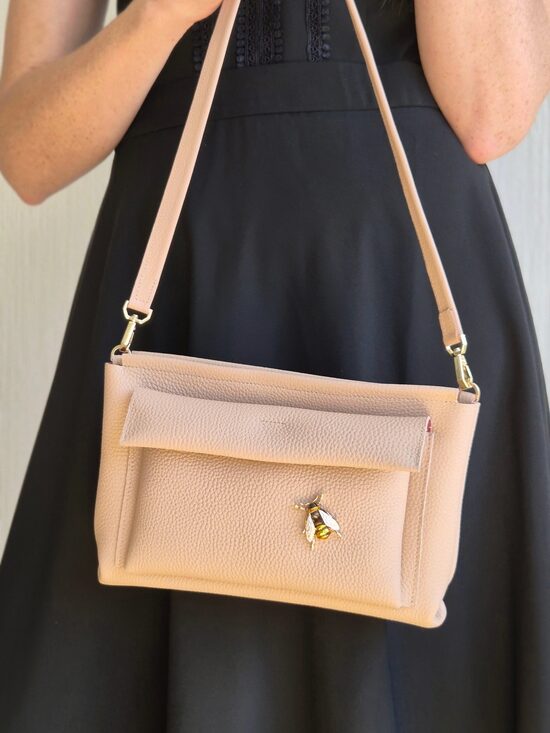 Gaiša plecu soma “Ascetic Chic” ar BITI